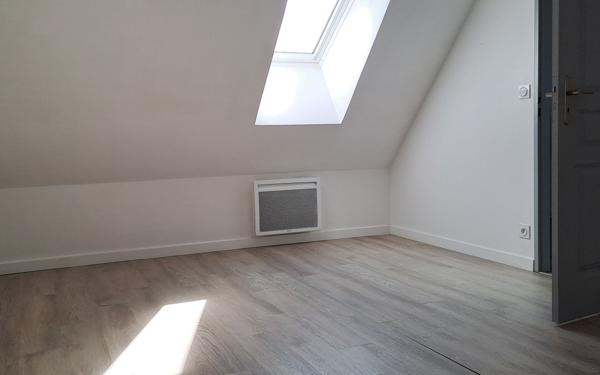 Immeuble à vendre    16 pièces • 500 m2 Boeil-Bezing