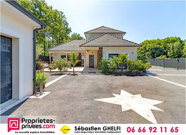 à la porte de BLOIS belle maison contemporaine avec piscine