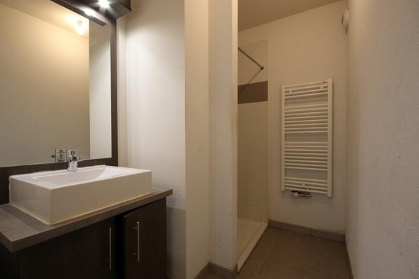 Bassens Parc Beauval, appartement T2 de 41m² avec terrasse et parking