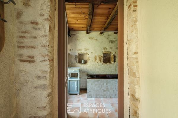 Maison principale avec grand gîte meublé, deux petits gîtes et piscine