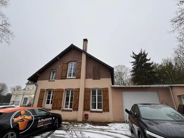 Location                                                      Maison
                        
                     5 pièces                      118 m2                     à Nogent-le-Phaye