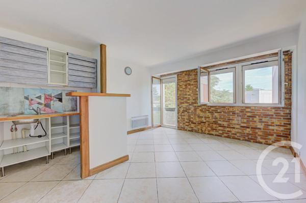 Appartement F1 à vendre  1 pièce - 29,72 m 2   BRIE COMTE ROBERT  - 77