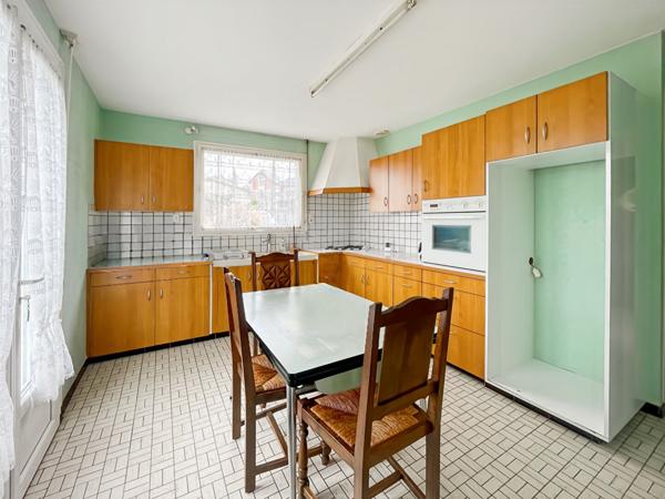 Maison sur sous-sol avec vue sur l'Evre