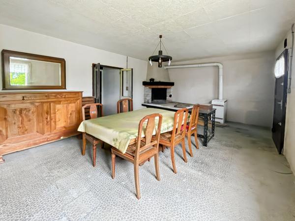 Maison sur sous-sol avec vue sur l'Evre