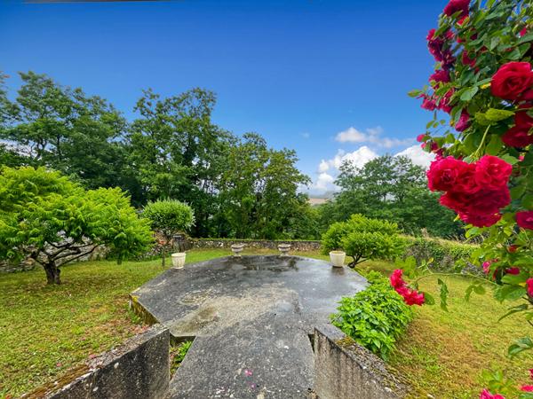 Maison sur sous-sol avec vue sur l'Evre