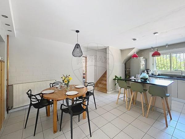 Maison 5 chambre(s) à vendre - L'Isle-d'Abeau, Isère - 38