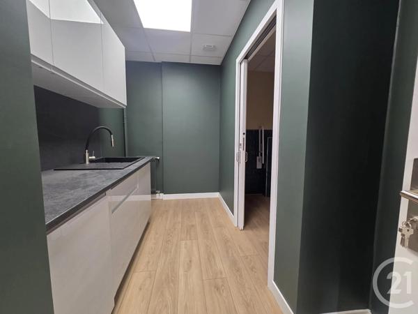 à vendre  84,60 m 2   ST MAUR DES FOSSES  - 94