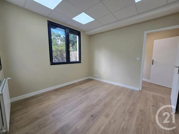 à vendre  84,60 m 2   ST MAUR DES FOSSES  - 94