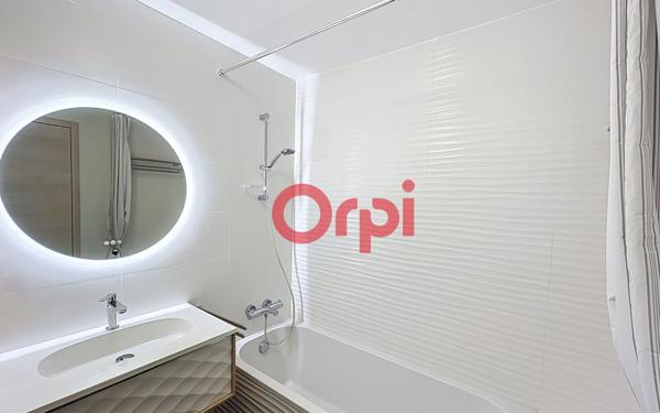 Appartement à louer    3 pièces •  Saint-Julien-en-Genevois