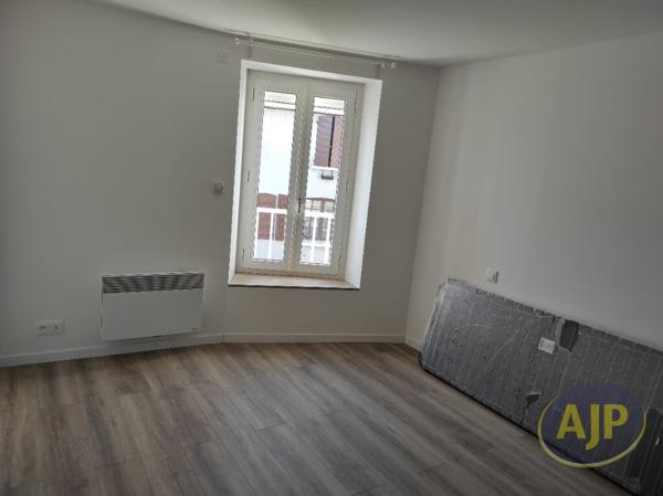 Location appartement Sevremoine : 485 € - AJP Immobilier Saint-Macaire-en-Mauges