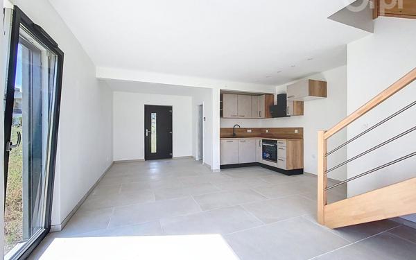 Maison à vendre    6 pièces • 127 m2 Excenevex