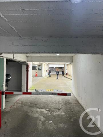 Parking à vendre  970 m 2   PARIS  - 75015