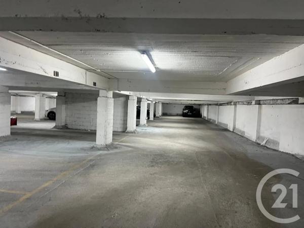 Parking à vendre  970 m 2   PARIS  - 75015