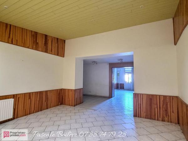 Maison de Bourg à rénover de 187 m² avec dépendances et terrain constructible - Noyant-Villages (49490)