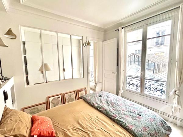 Appartement à vendre  2 pièces - 68,05 m 2   PARIS  - 75004
