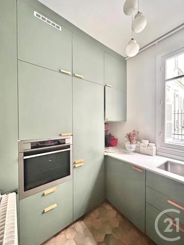 Appartement à vendre  2 pièces - 68,05 m 2   PARIS  - 75004