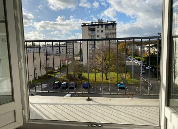 Appartement à louer    3 pièces • 65 m2 Tours