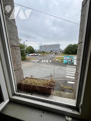 bâtiment en pierres