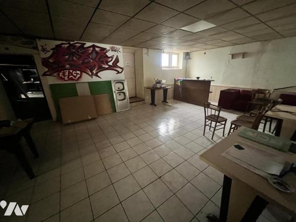 bâtiment en pierres