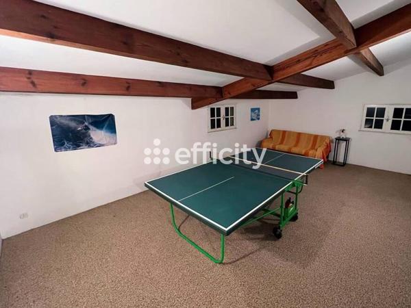 Maison
         9 pièces
        - 180 m² 390 000 € *
