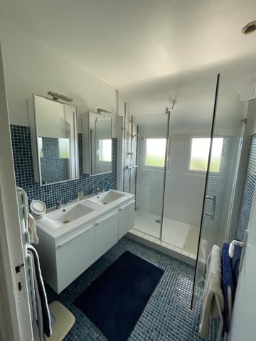 Maison 7 pièce(s) 4 chambre(s) 213 m²
