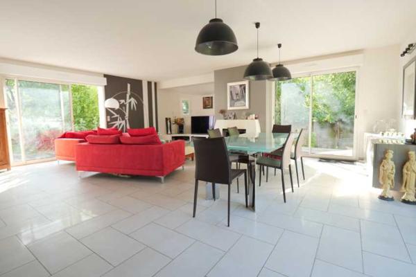 Royan, Pontaillac, Sous la glycine, une maison de plain-pied !