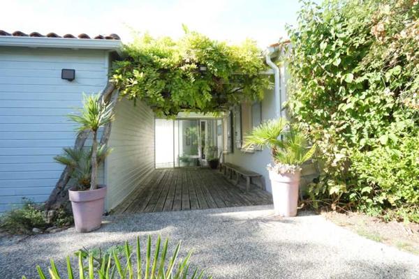 Royan, Pontaillac, Sous la glycine, une maison de plain-pied !