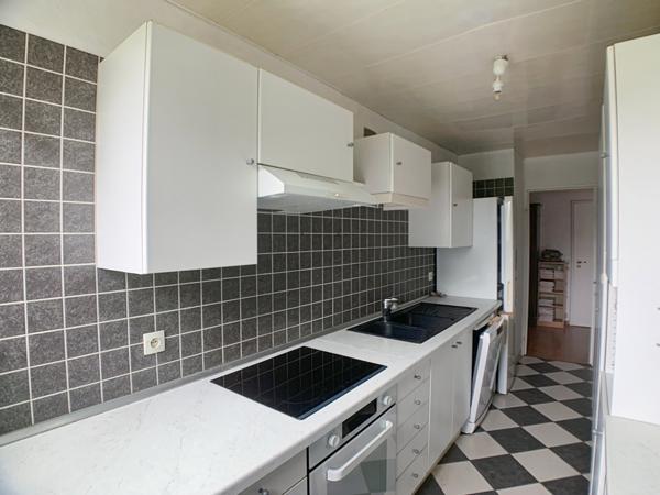 Asnières-sur-Seine (92600) Grand 4 Pièces dans une copropriété verdoyante et sécurisée