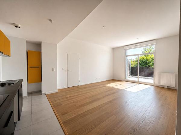 APPARTEMENT T3 AVEC BALCON RECENT HYPER CENTRE PESSAC