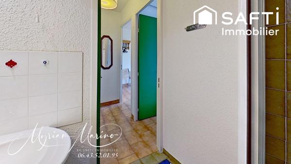 SAINT-AYGULF – 2 PIÈCES DERNIER ÉTAGE AVEC VUE MER