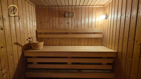 Ensemble immobilier à fort potentiel - 3 habitations + dépendance sur terrain arboré