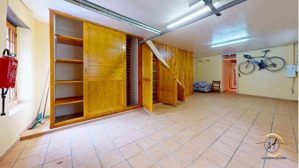 Ensemble immobilier à fort potentiel - 3 habitations + dépendance sur terrain arboré