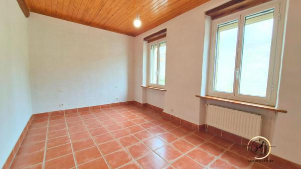 Ensemble immobilier à fort potentiel - 3 habitations + dépendance sur terrain arboré