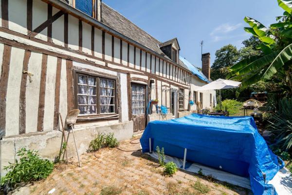 Maison à rénover.  Lisière de forêt, au calme. Terrain de 6 351 m².