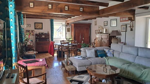 Maison en pierres à vendre 4 pièces GRAMAT (46) sur 9.395m² de terrain