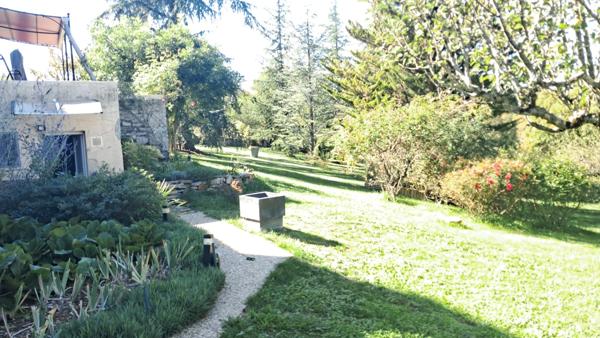 Maison en pierres à vendre 4 pièces GRAMAT (46) sur 9.395m² de terrain