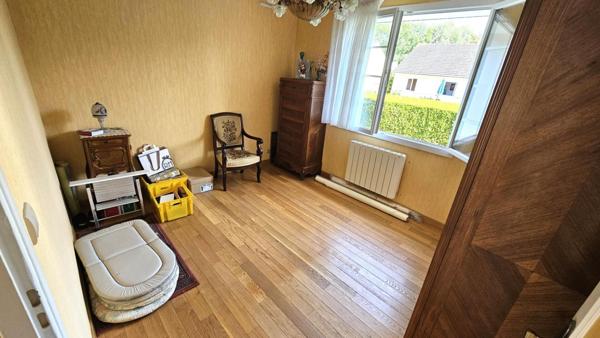 Houdan / Maison de plain-pied au calme avec commodités à pied / 3 chambres