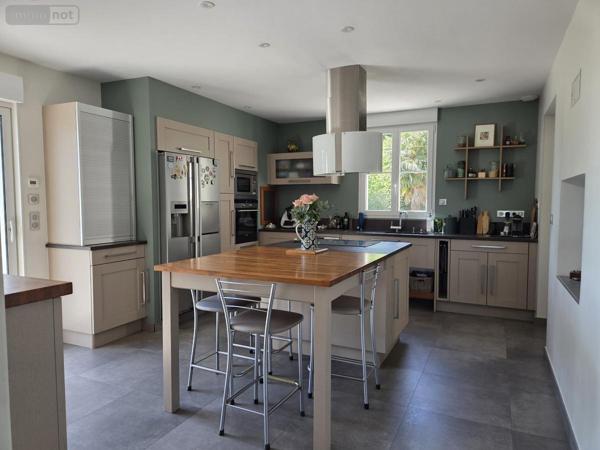 Maison à vendre à Château-Gontier-sur-Mayenne en Mayenne (53200), ref : 53073-1720