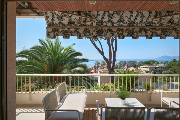 CANNES CALIFORNIE - SUPERBE 5 PIÈCES - TERRASSE & VUE MER