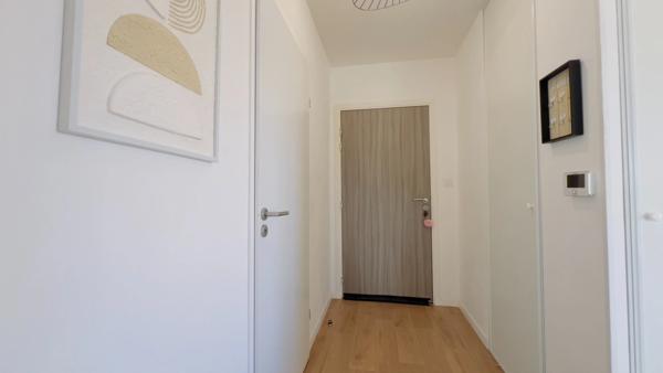 BREST (29) – Quartier Mésioual : superbe appartement T2 de 46,54 m² habitable, situé au dernier étage, avec terrasse ensoleillée, parking souterrain et cave.