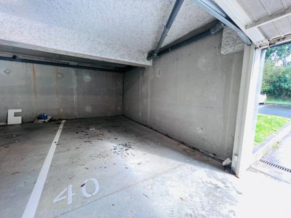 BREST (29) – Quartier Mésioual : superbe appartement T2 de 46,54 m² habitable, situé au dernier étage, avec terrasse ensoleillée, parking souterrain et cave.