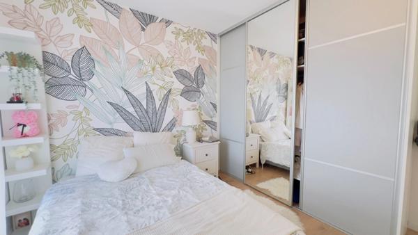 BREST (29) – Quartier Mésioual : superbe appartement T2 de 46,54 m² habitable, situé au dernier étage, avec terrasse ensoleillée, parking souterrain et cave.