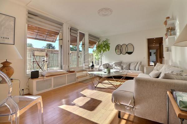 Appartement d'Exception au Dernier Étage, Lumière et Sérénité à Le Plessis-Bouchard