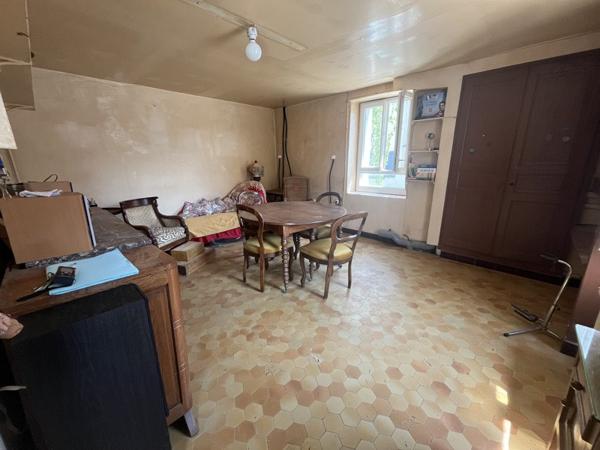 Maison à vendre 46 000 € Saint-Yrieix-les-Bois 7 p 160 m² DPE G