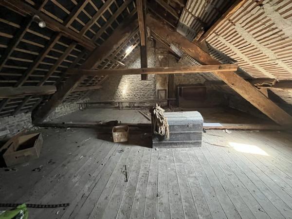 Maison à vendre 46 000 € Saint-Yrieix-les-Bois 7 p 160 m² DPE G