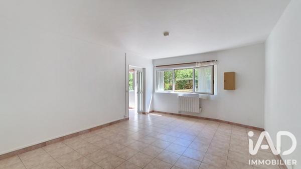 Location studio 33 m² Yerres