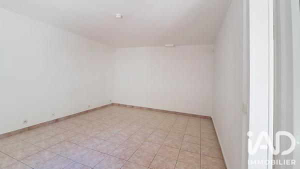 Location studio 33 m² Yerres
