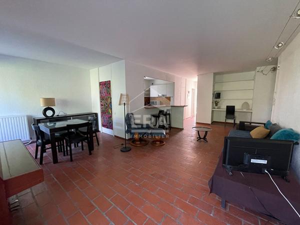 A LOUER - 3 PIECES MEUBLE - SECTEUR TORSE - TERRASSE - PARKING - PISCINE COLLECTIVE