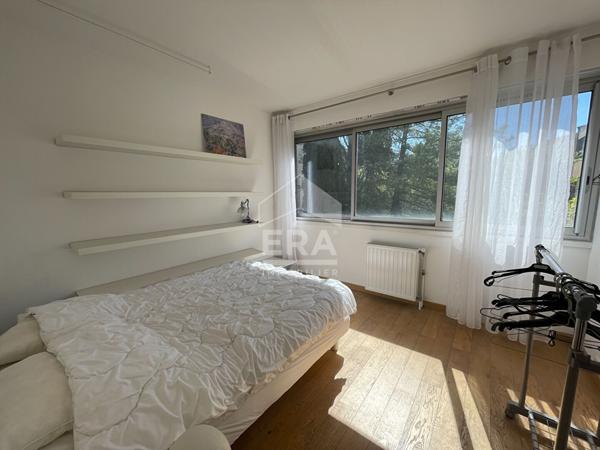 A LOUER - 3 PIECES MEUBLE - SECTEUR TORSE - TERRASSE - PARKING - PISCINE COLLECTIVE