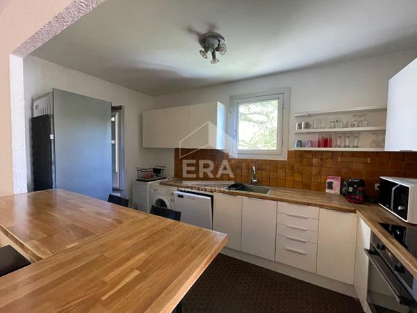 A LOUER - 3 PIECES MEUBLE - SECTEUR TORSE - TERRASSE - PARKING - PISCINE COLLECTIVE